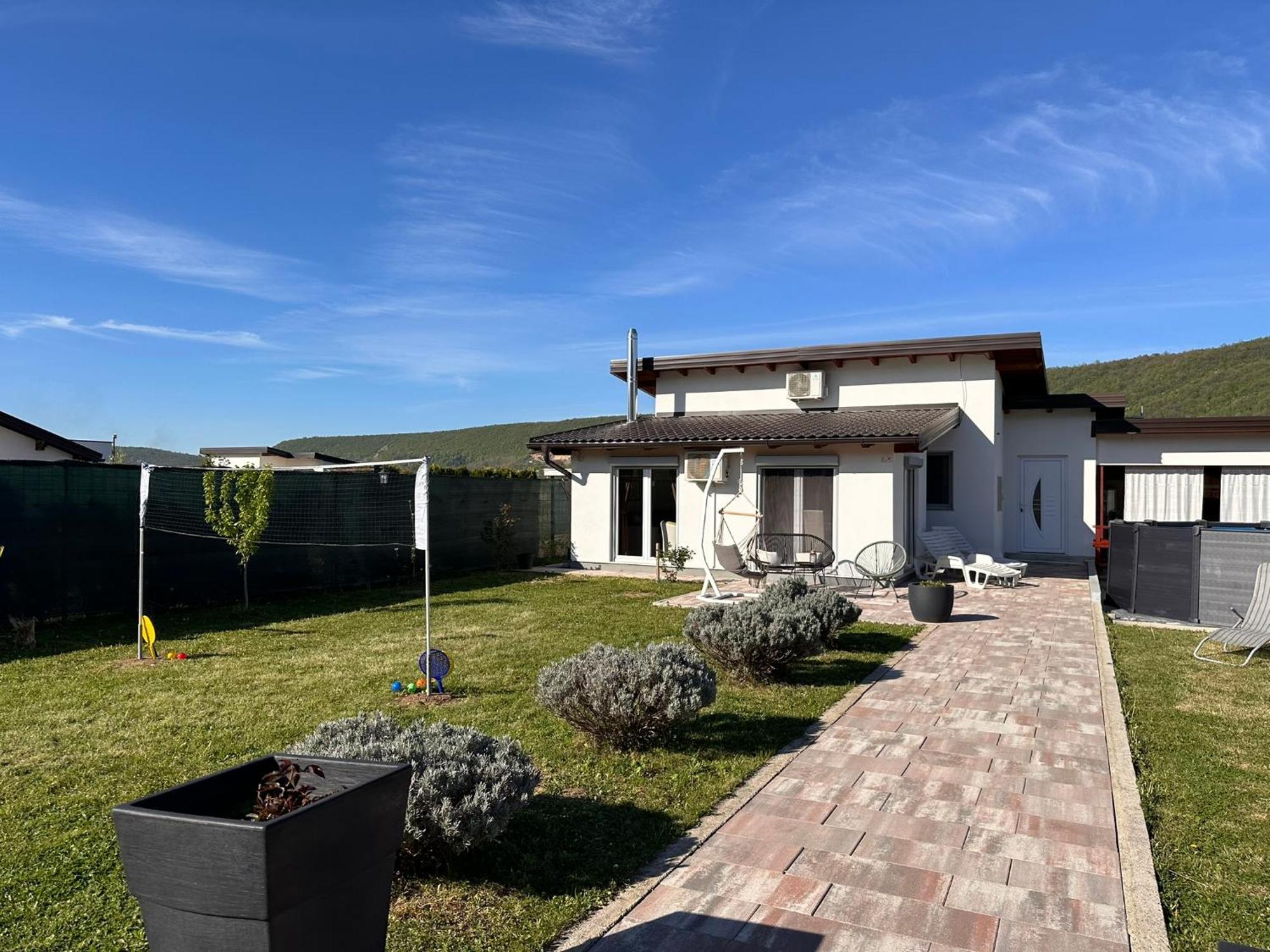 Holiday Home Emma Бихач Экстерьер фото