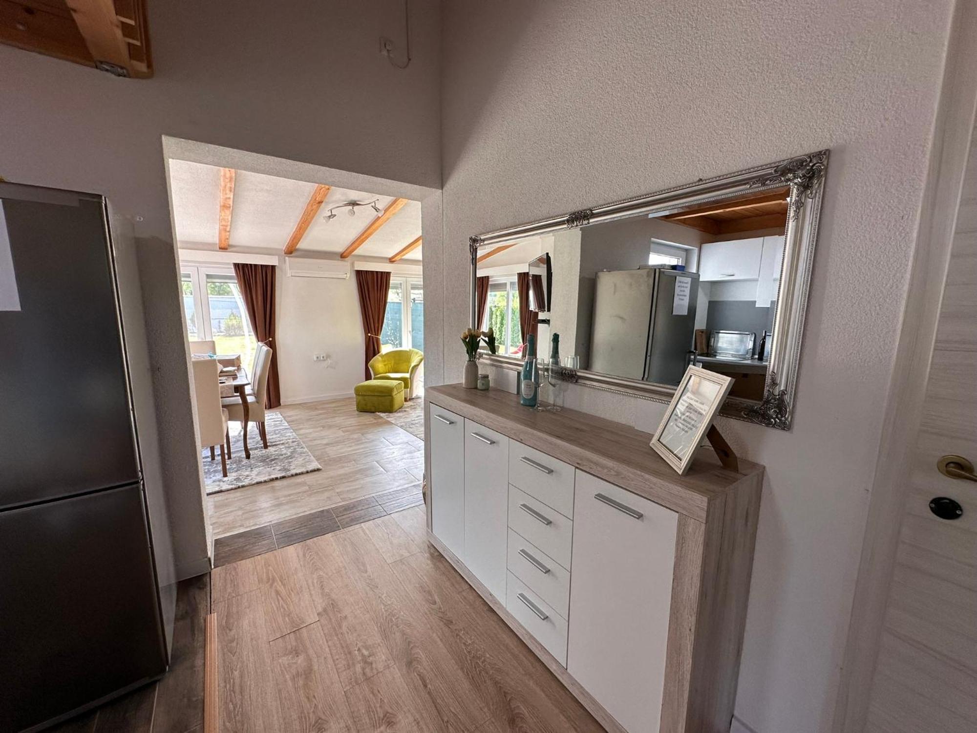 Holiday Home Emma Бихач Экстерьер фото