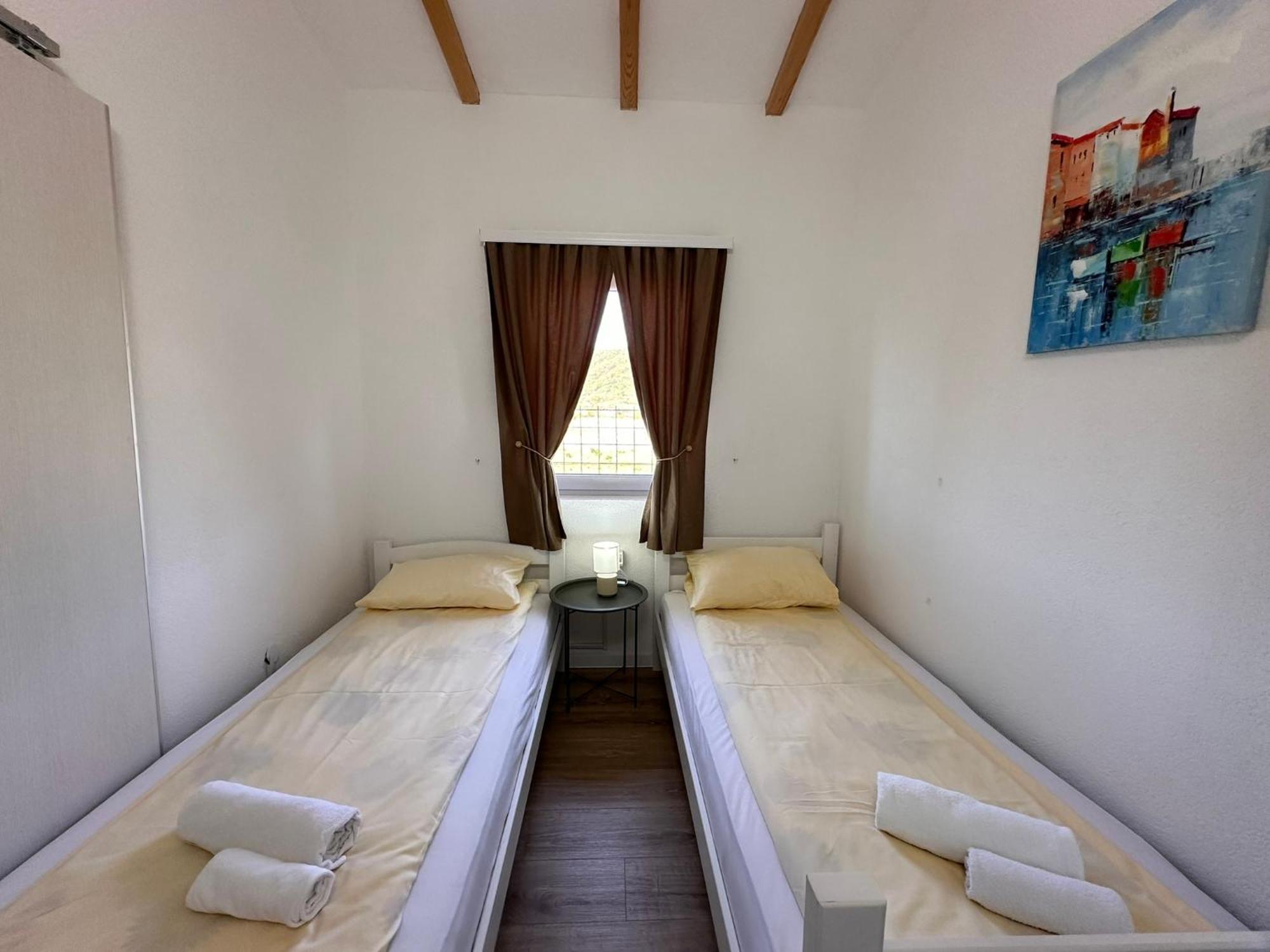 Holiday Home Emma Бихач Экстерьер фото