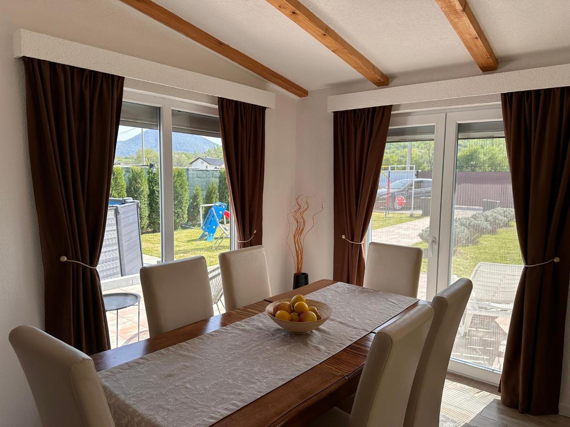 Holiday Home Emma Бихач Экстерьер фото