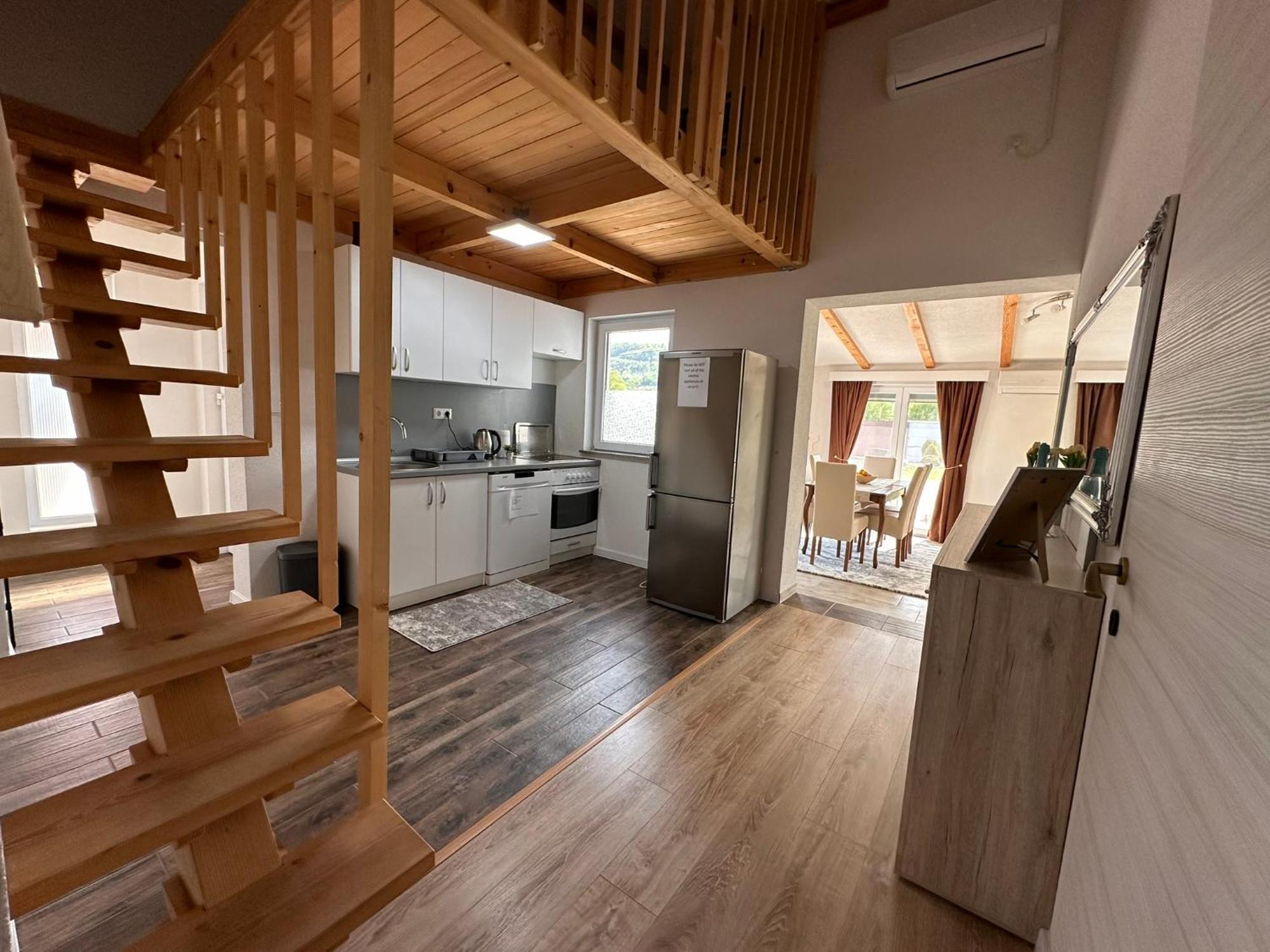 Holiday Home Emma Бихач Экстерьер фото